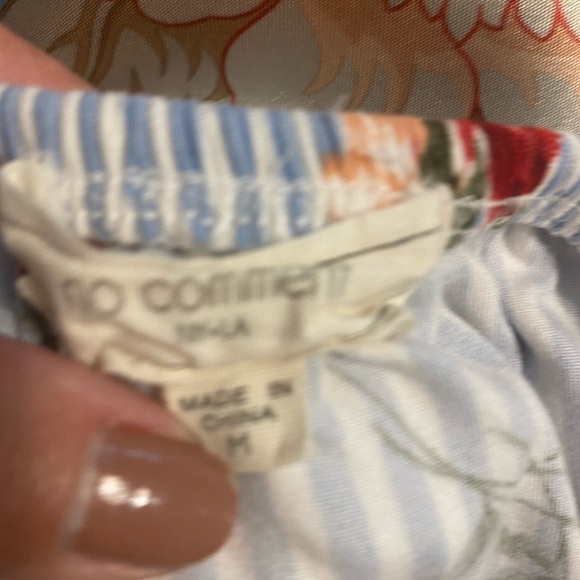 No Commitment stripe & floral romper - Picture 3 of 4